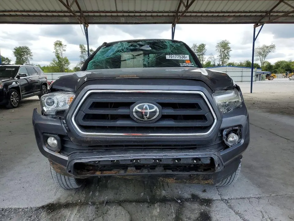 2020 TOYOTA TACOMA SR5  