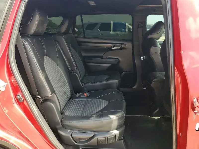 2023 TOYOTA HIGHLANDER XSE  