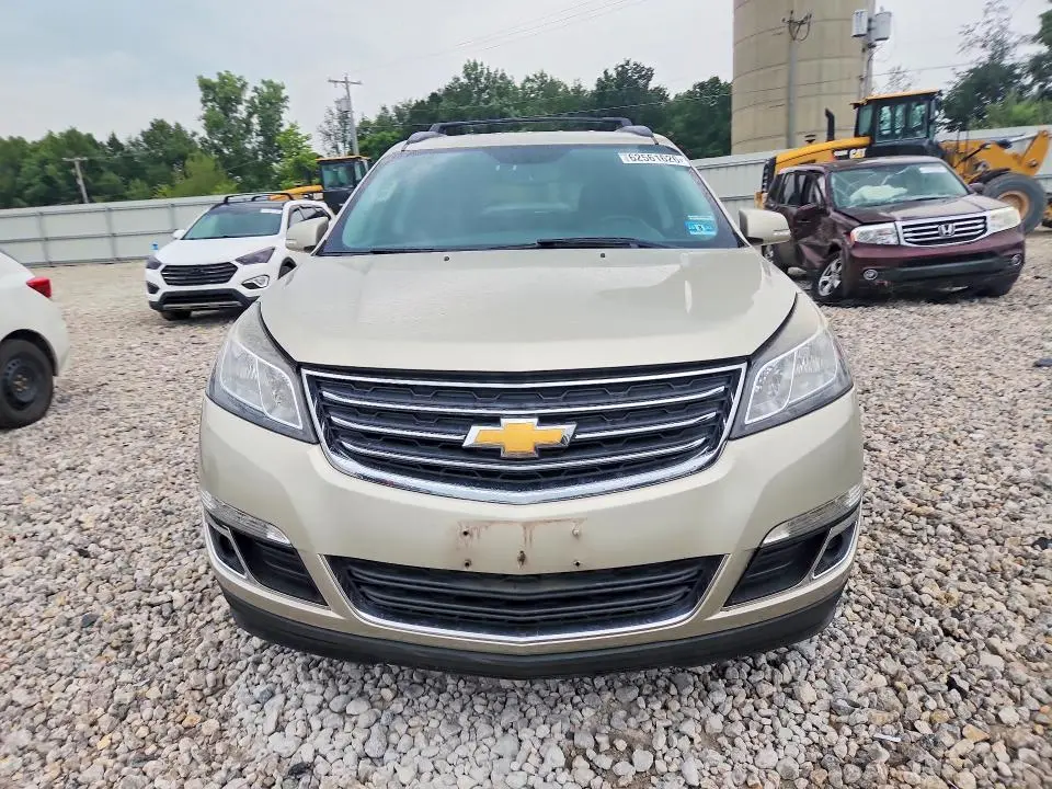 2015 CHEVROLET TRAVERSE LT  