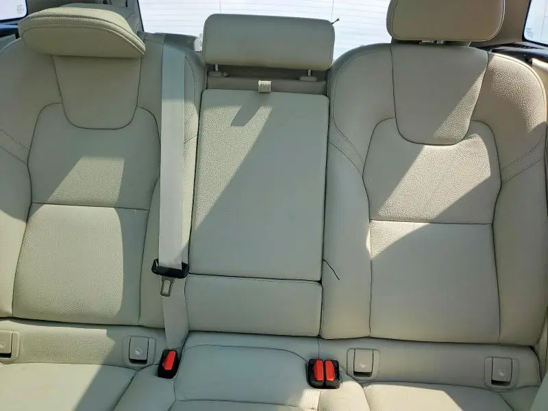 2022 VOLVO XC60 T8 RECHARGE INSCRIPTION EXPRESS  