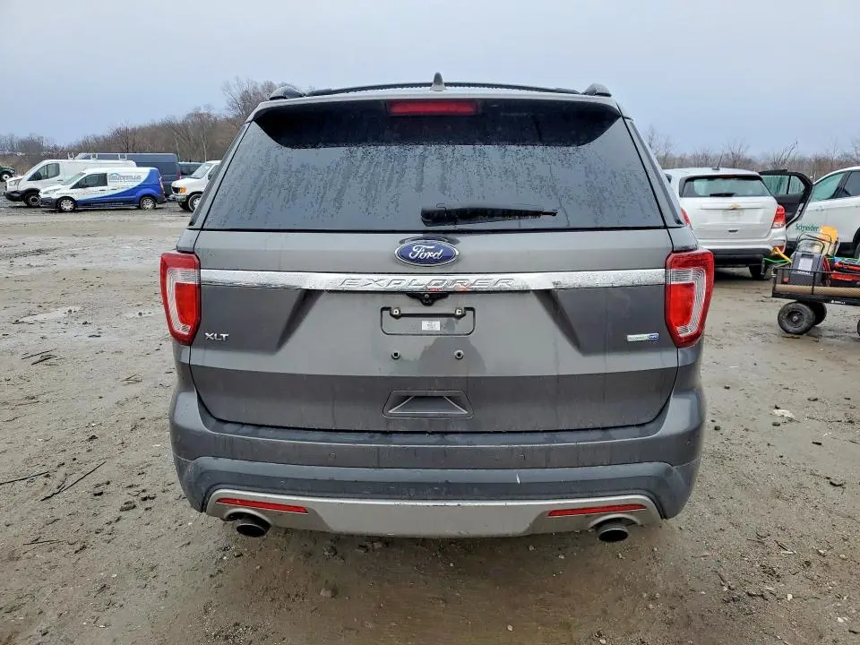 2017 FORD EXPLORER XLT  