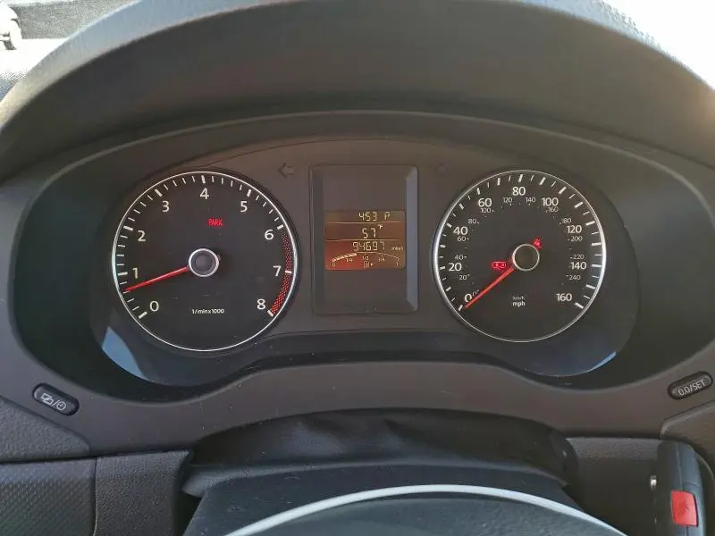 2012 VOLKSWAGEN JETTA SE  