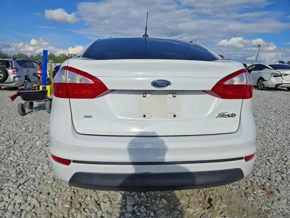 2015 FORD FIESTA SE  
