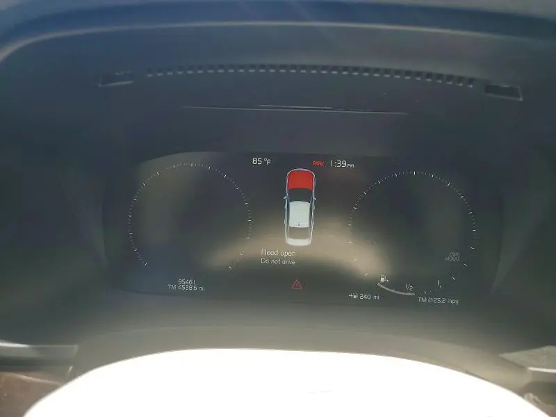 2017 VOLVO S90 T6 MOMENTUM  
