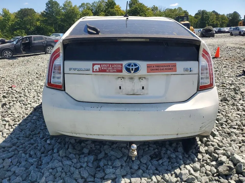 2010 TOYOTA PRIUS III  
