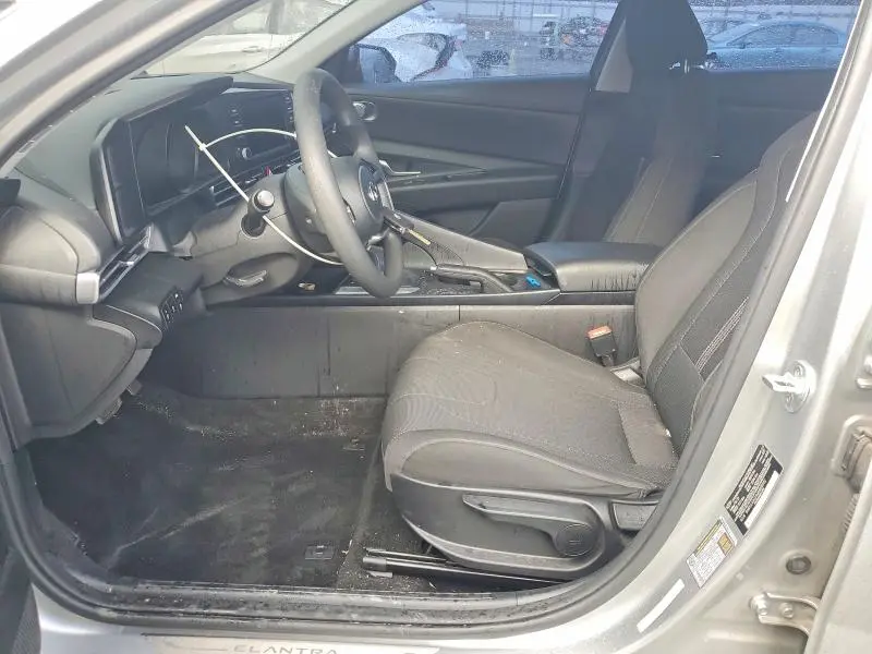 2021 HYUNDAI ELANTRA SE  