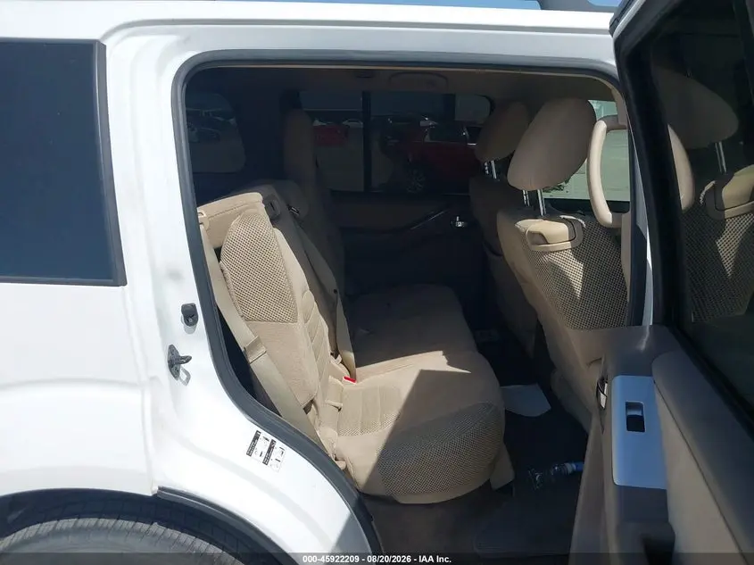 2012 NISSAN PATHFINDER SV