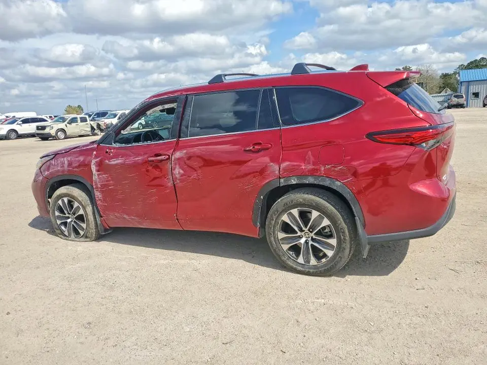 2020 TOYOTA HIGHLANDER XLE  