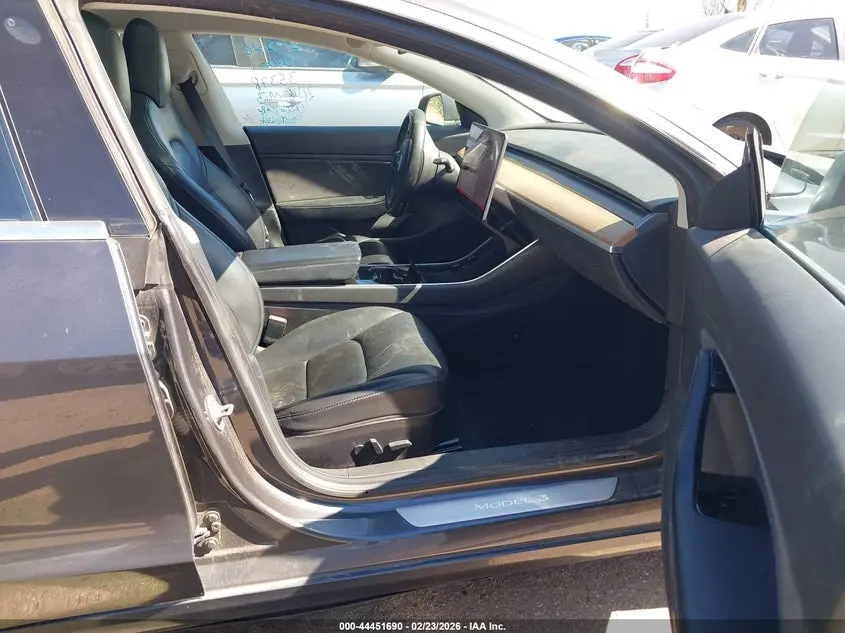 2018 TESLA MODEL 3 LONG RANGE/PERFORMANCE