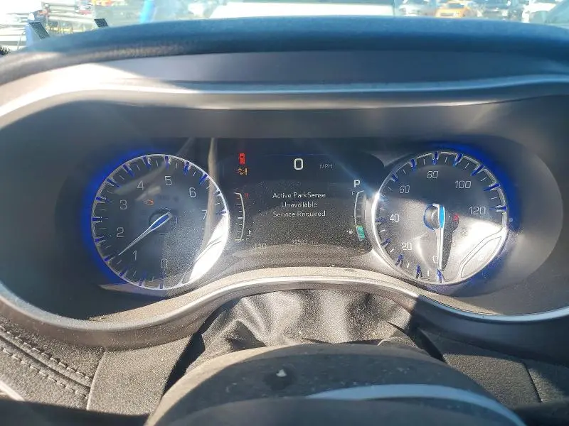 2017 CHRYSLER PACIFICA LIMITED  