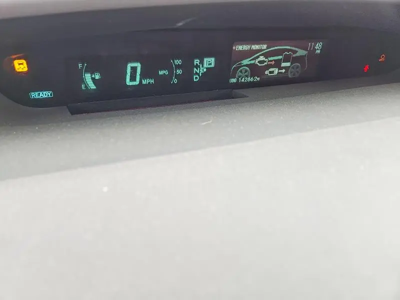2010 TOYOTA PRIUS III  
