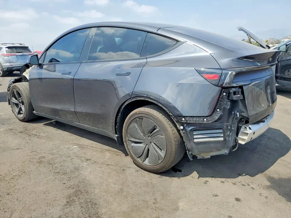 2026 TESLA MODEL Y   