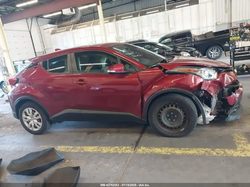 2019 TOYOTA C-HR LE