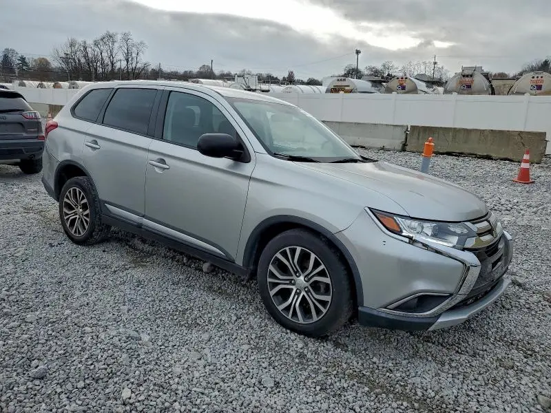 2018 MITSUBISHI OUTLANDER ES  