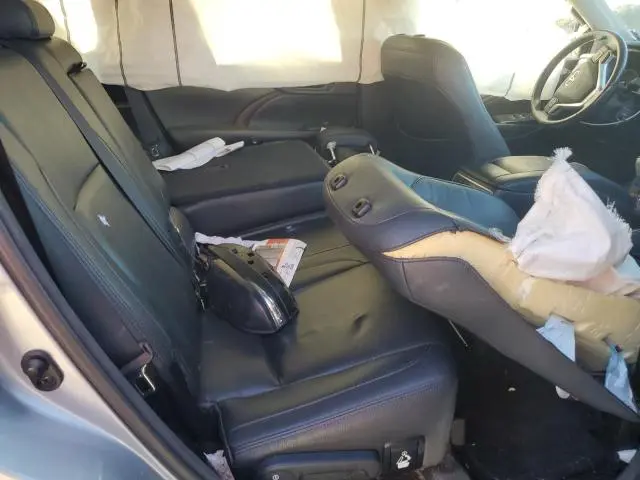 2016 TOYOTA HIGHLANDER LE  