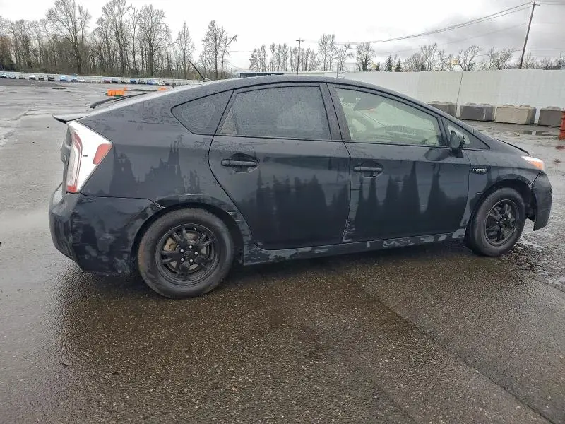 2015 TOYOTA PRIUS   