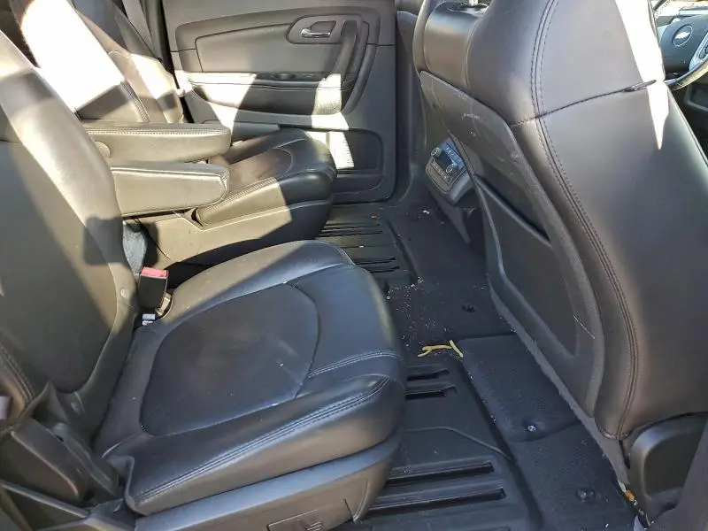 2012 CHEVROLET TRAVERSE LT  