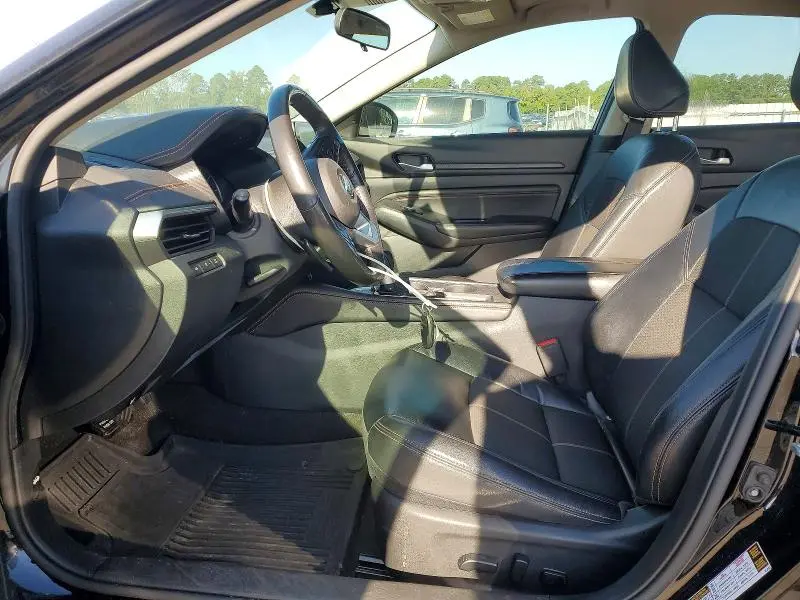 2022 NISSAN ALTIMA SR  