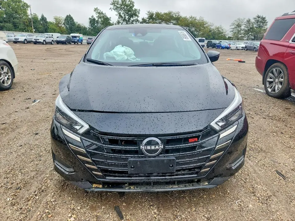 2025 NISSAN VERSA SR  