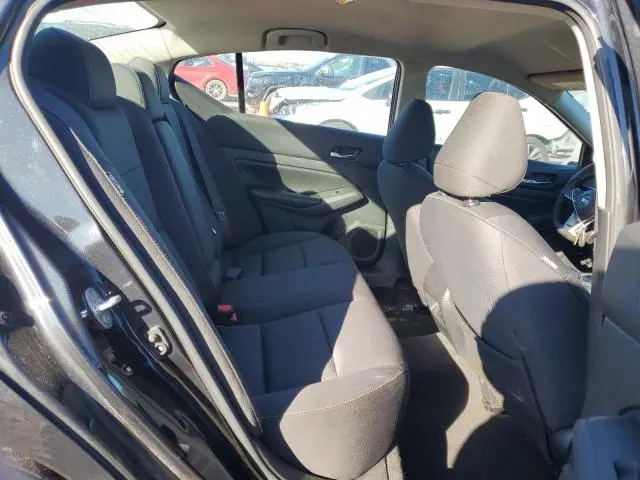 2022 NISSAN ALTIMA SV  