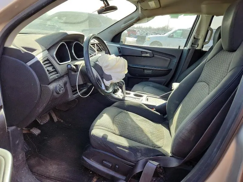 2011 CHEVROLET TRAVERSE LT  