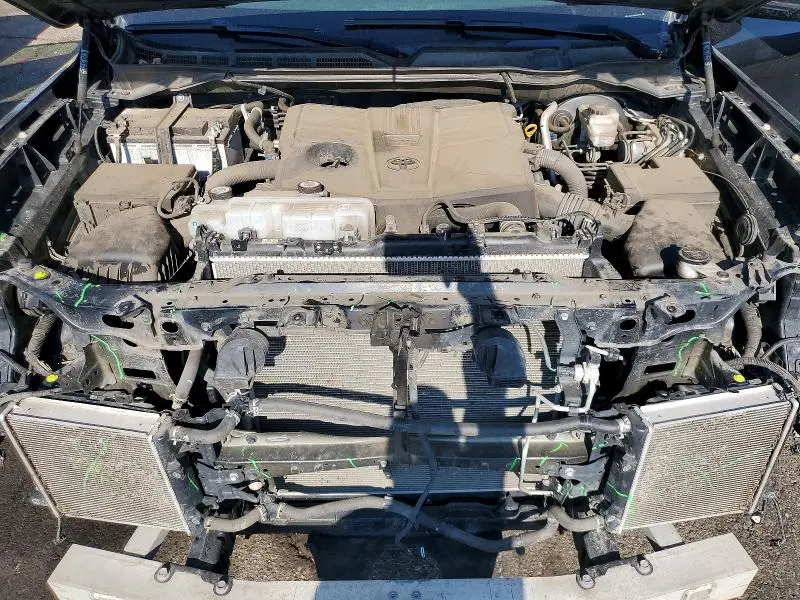 2022 TOYOTA TUNDRA CREWMAX SR5  