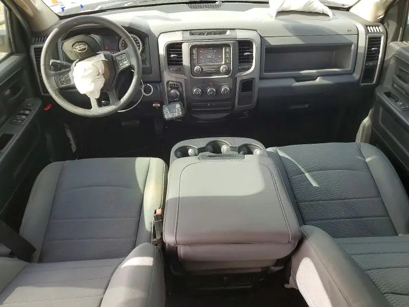 2016 RAM 1500 ST  