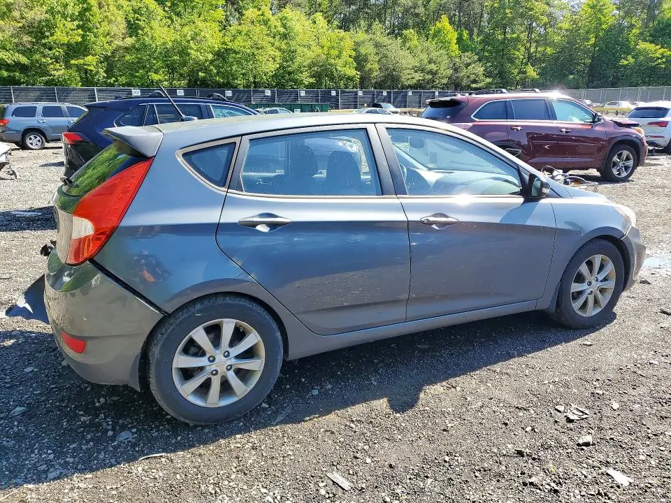 2013 HYUNDAI ACCENT SE  