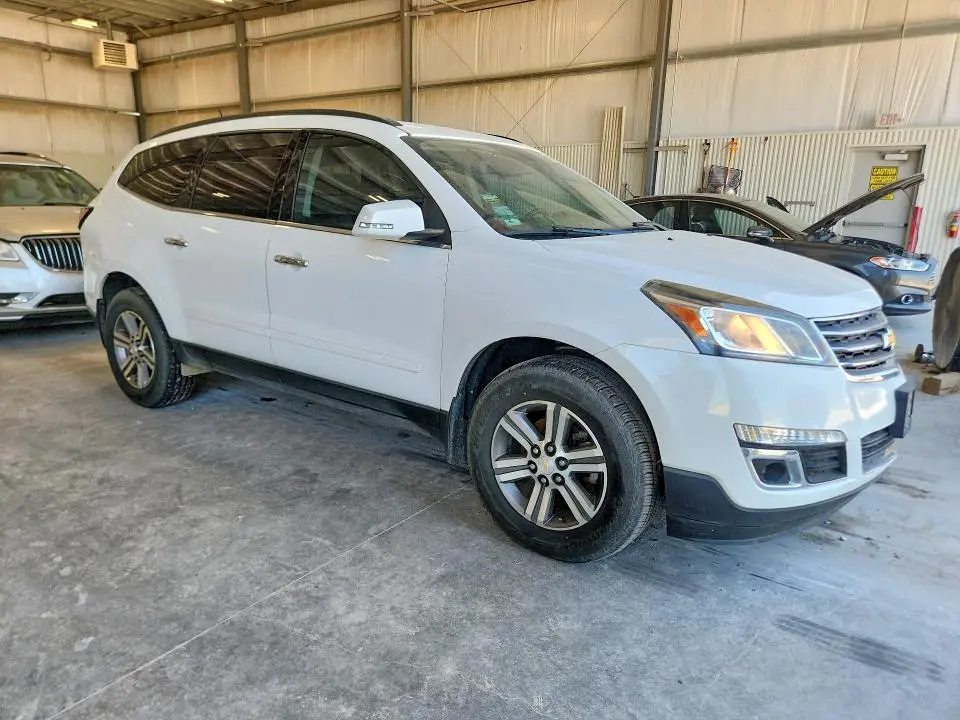 2017 CHEVROLET TRAVERSE LT  