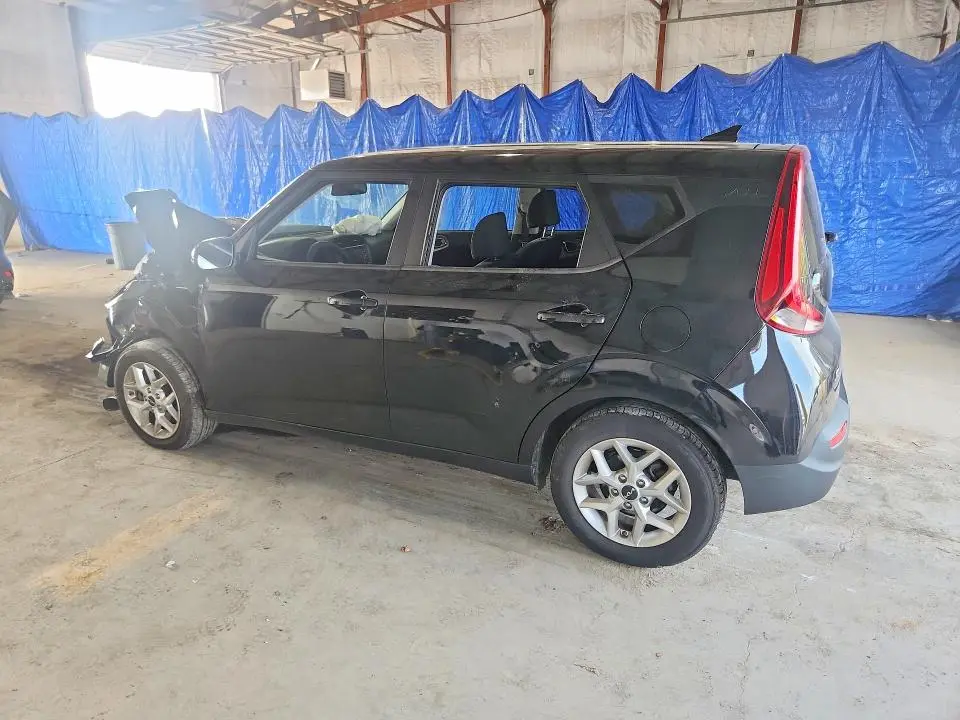 2022 KIA SOUL LX  