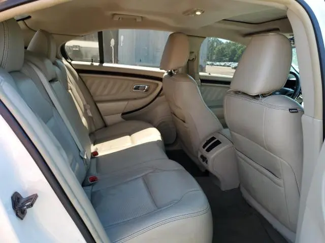 2011 FORD TAURUS LIMITED  