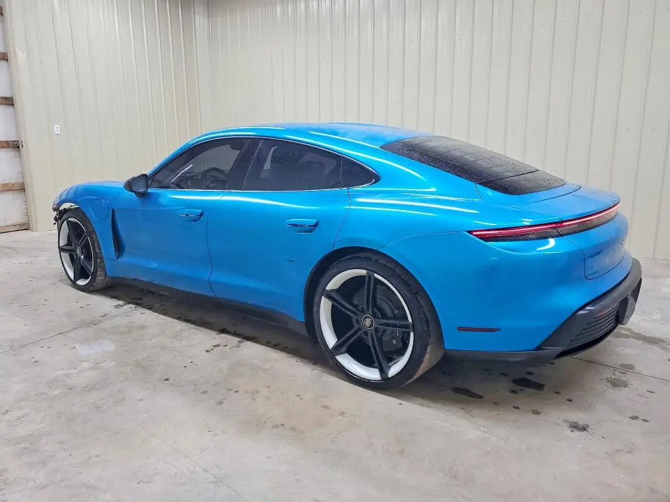 2021 PORSCHE TAYCAN   