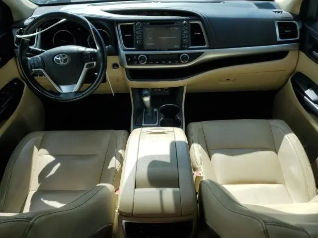 2018 TOYOTA HIGHLANDER SE  
