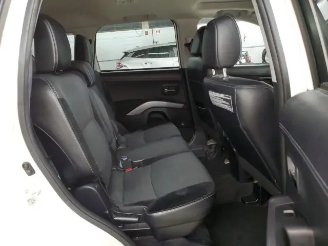 2012 MITSUBISHI OUTLANDER SE  
