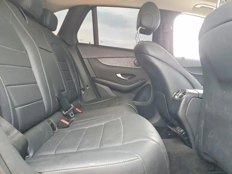 2016 MERCEDES-BENZ GLC 300  