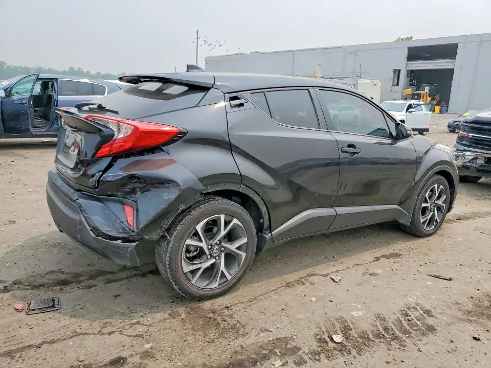 2020 TOYOTA C-HR LE  