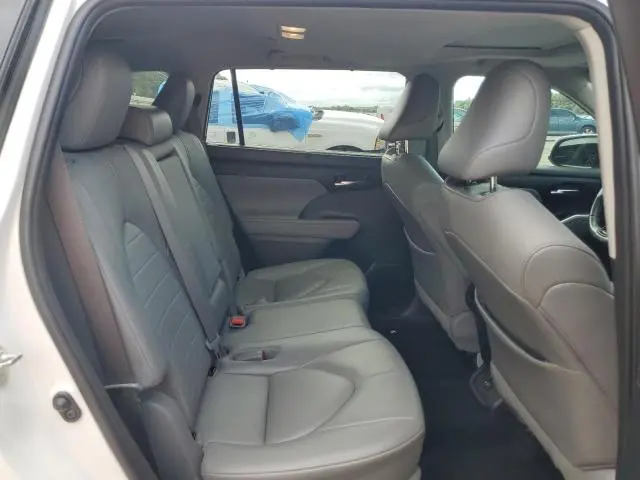 2020 TOYOTA HIGHLANDER HYBRID XLE  