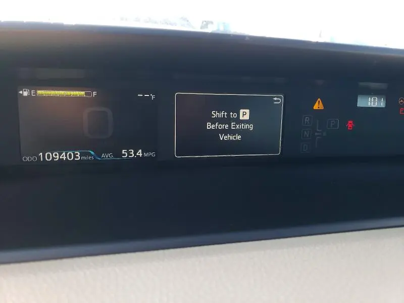 2021 TOYOTA PRIUS LE  