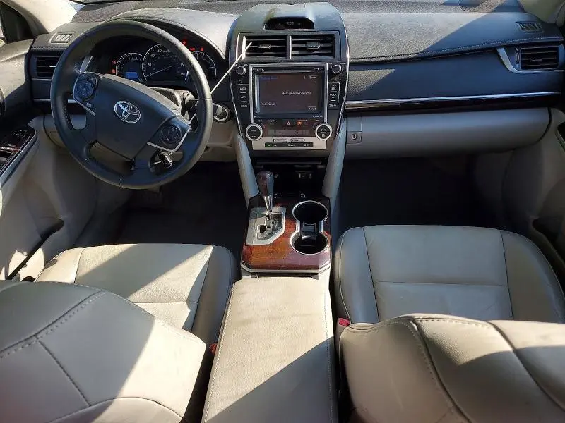 2014 TOYOTA CAMRY XLE  