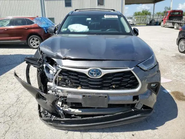 2021 TOYOTA HIGHLANDER HYBRID XLE  