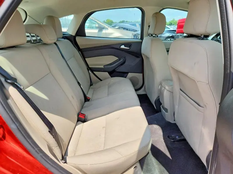 2018 FORD FOCUS SE  