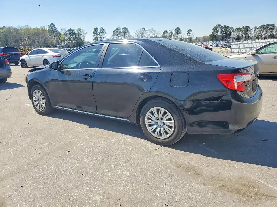 2014 TOYOTA CAMRY LE  
