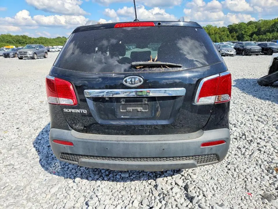 2011 KIA SORENTO LX  