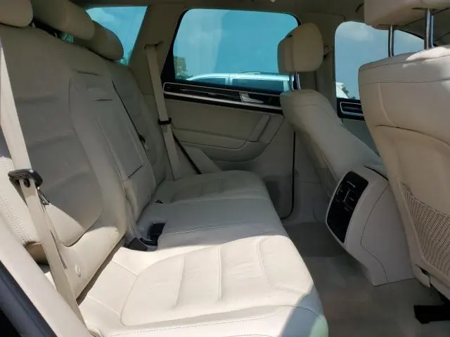 2015 VOLKSWAGEN TOUAREG V6 TDI  
