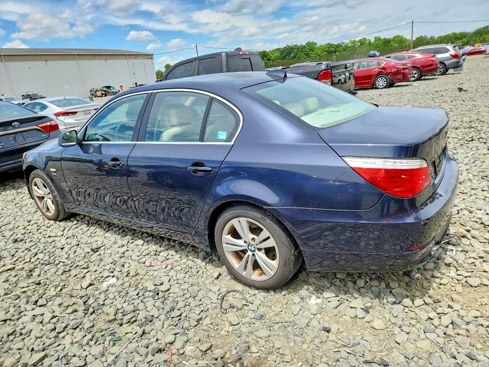 2010 BMW 528 XI  