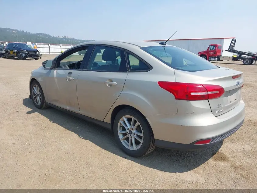 2015 FORD FOCUS SE