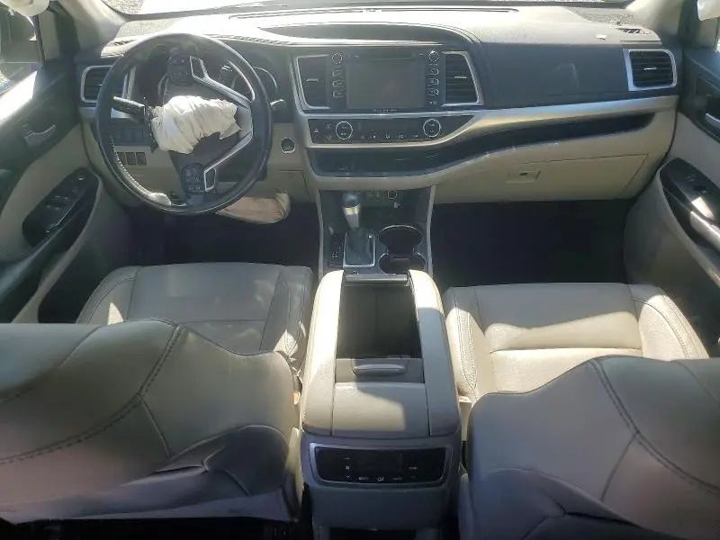 2017 TOYOTA HIGHLANDER XLE  