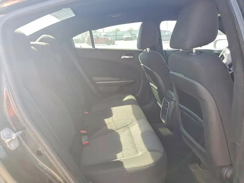 2015 DODGE CHARGER SE  