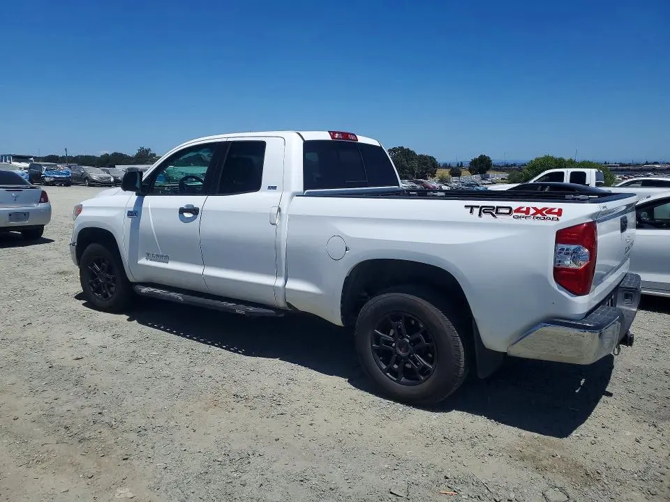 2017 TOYOTA TUNDRA SR5  