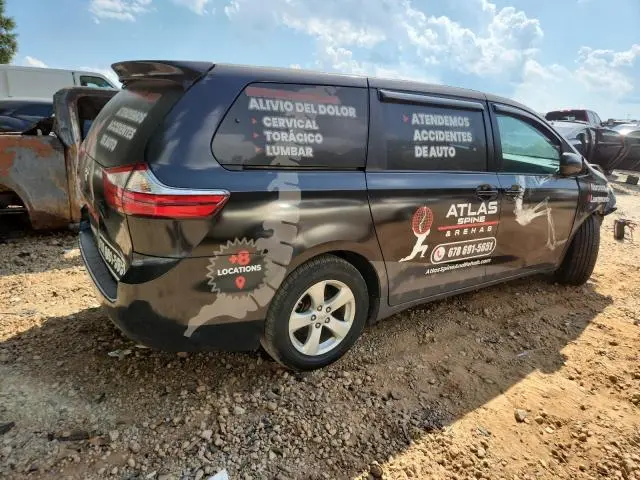 2017 TOYOTA SIENNA   
